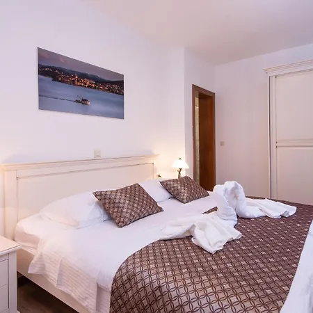 3 Bedroom In * Orebic