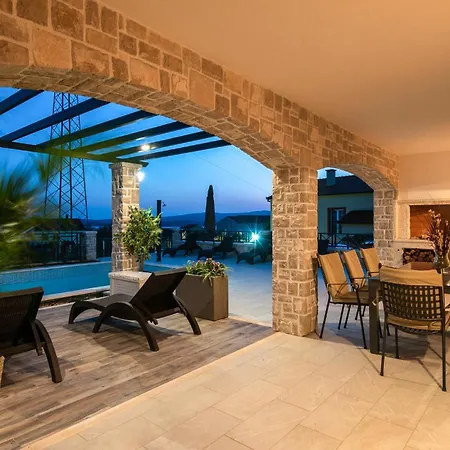 Holiday home 3 Bedroom In Orebic